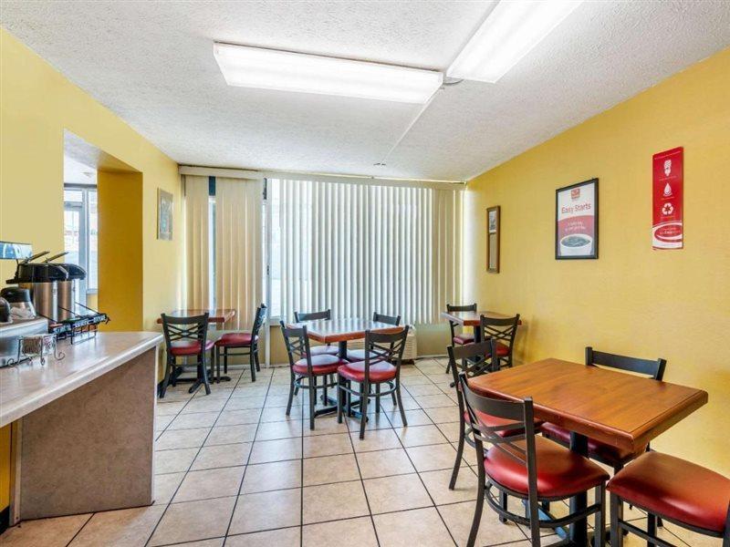 Econo Lodge Near Missouri University Of Science And Technology Ролла Екстер'єр фото