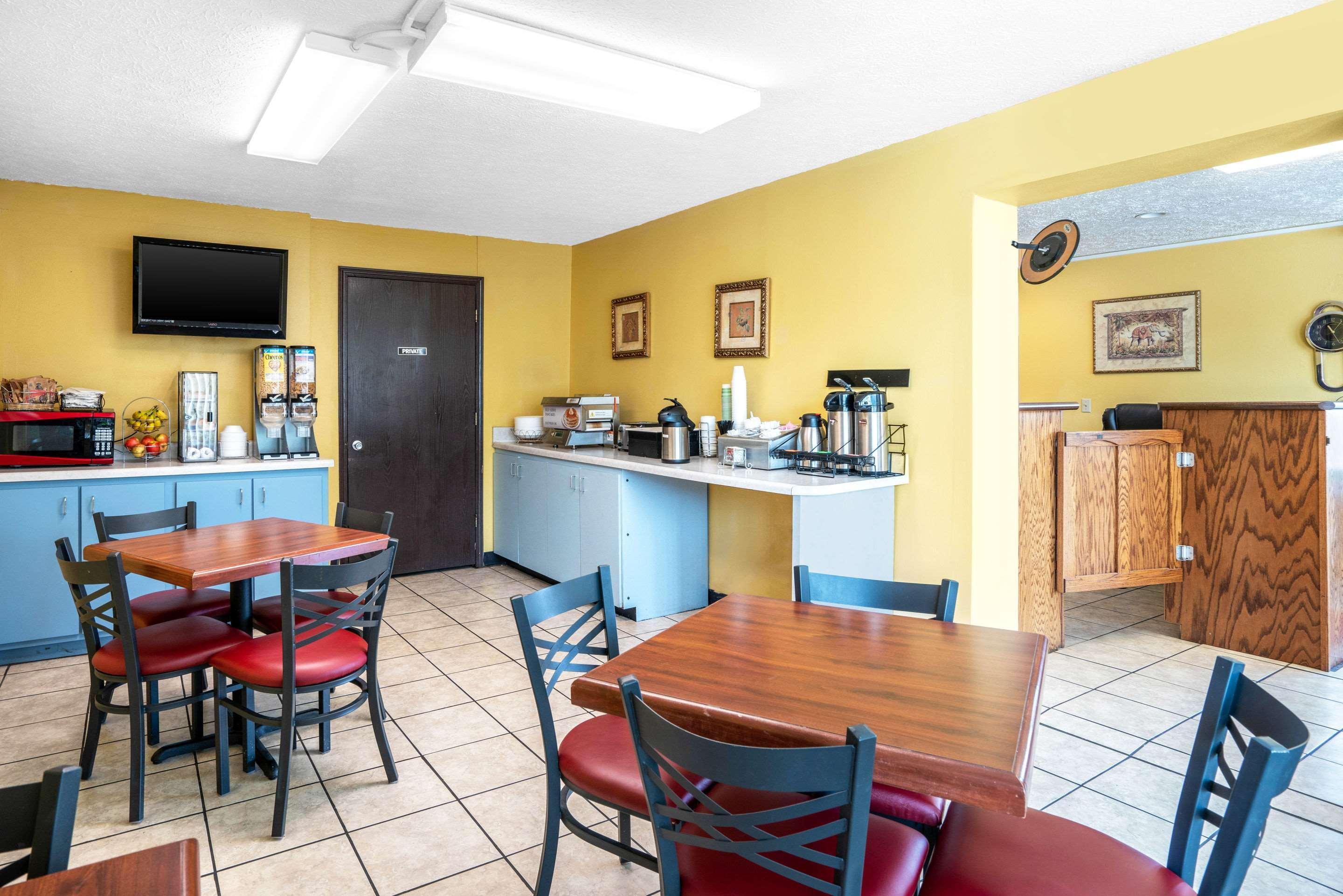 Econo Lodge Near Missouri University Of Science And Technology Ролла Екстер'єр фото