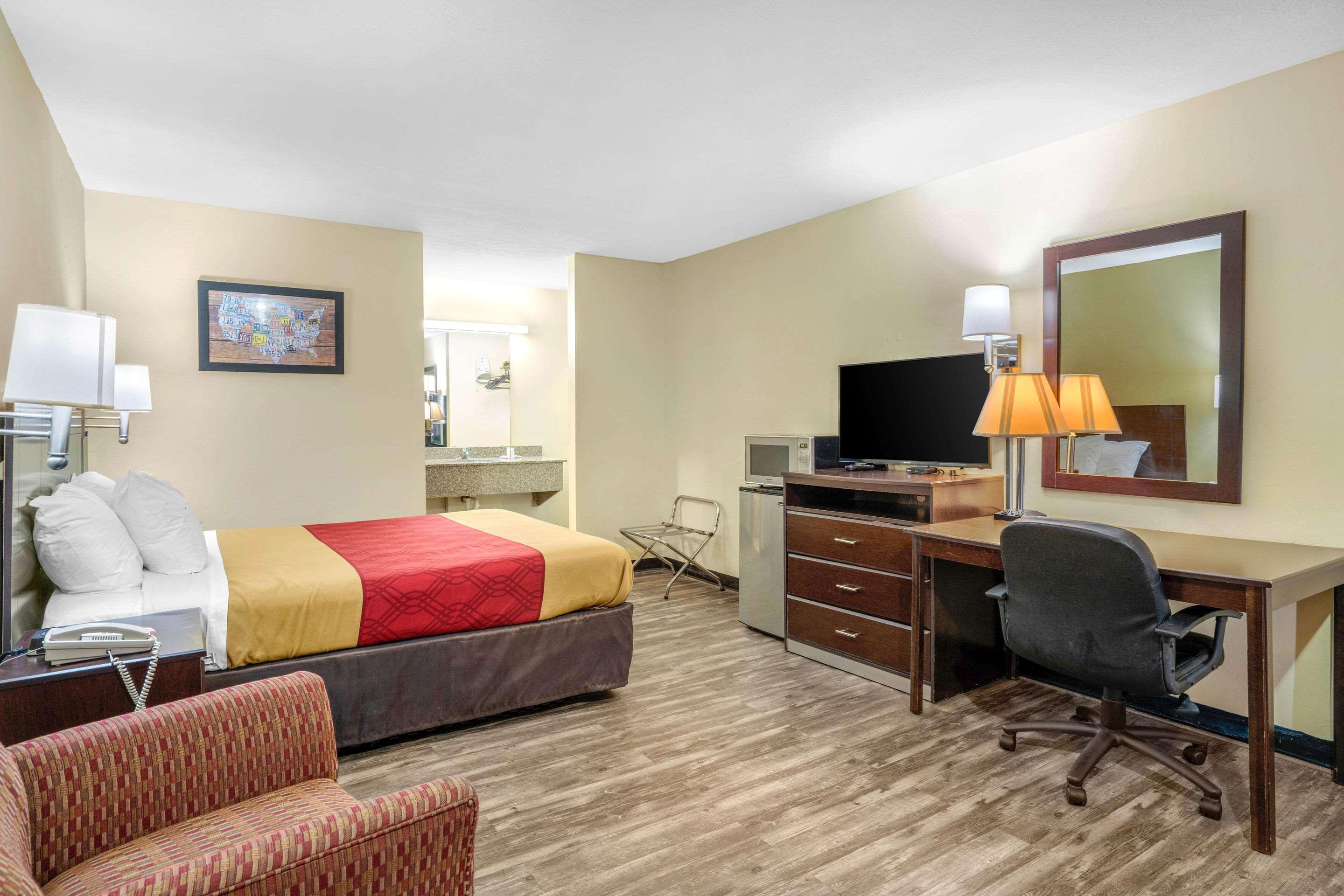 Econo Lodge Near Missouri University Of Science And Technology Ролла Екстер'єр фото