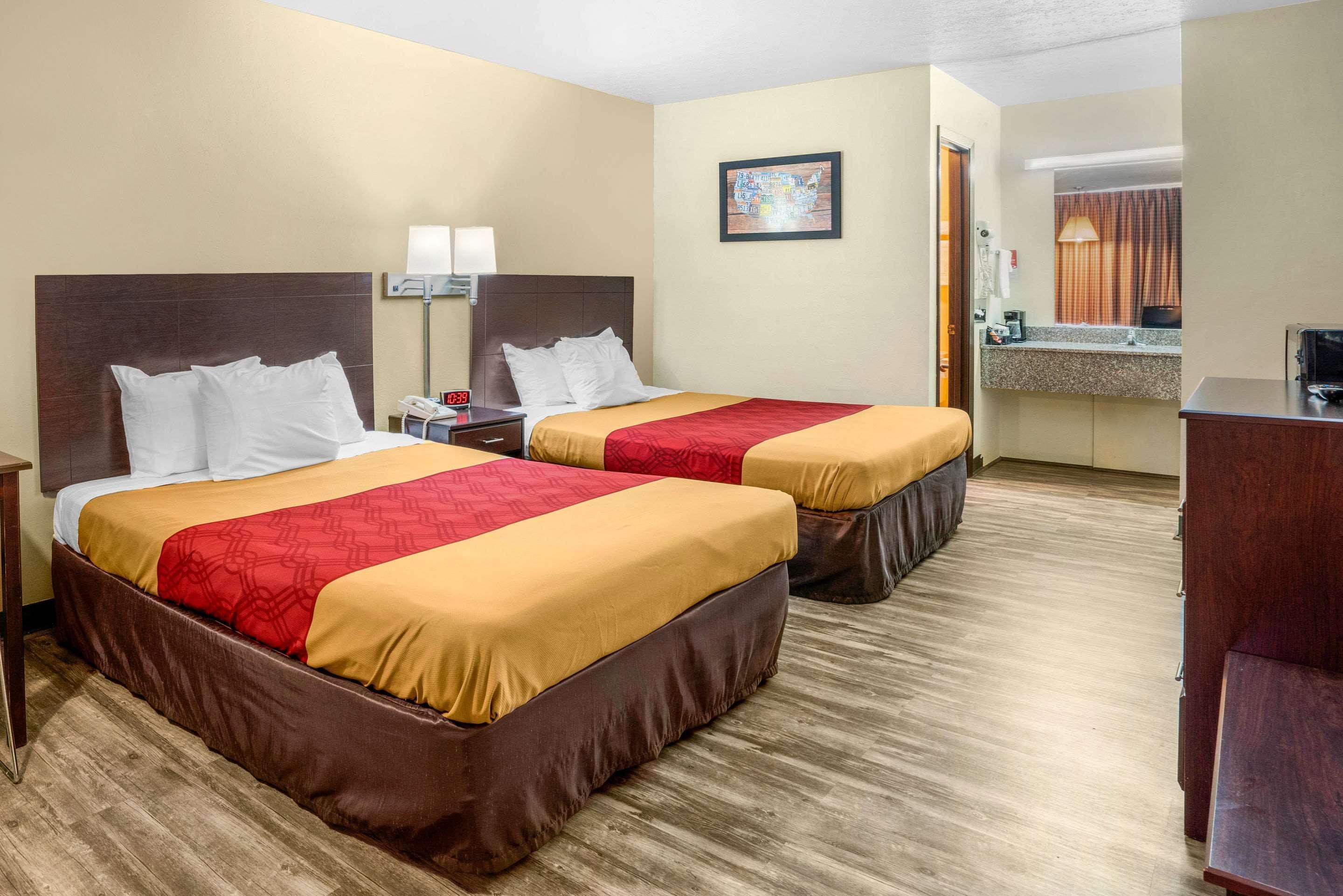 Econo Lodge Near Missouri University Of Science And Technology Ролла Екстер'єр фото